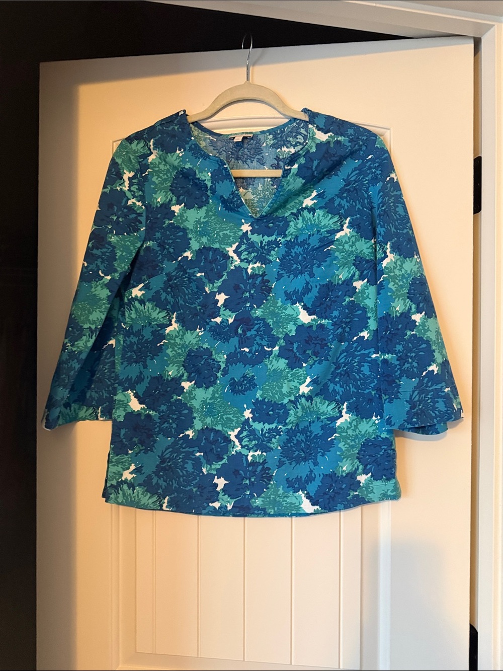 Talbots Women's Blue Floral V-Neck Top